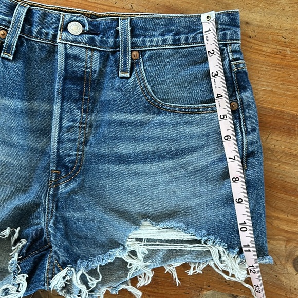 Levi’s 501 Jean Cut-Offs - Picture 8 of 8